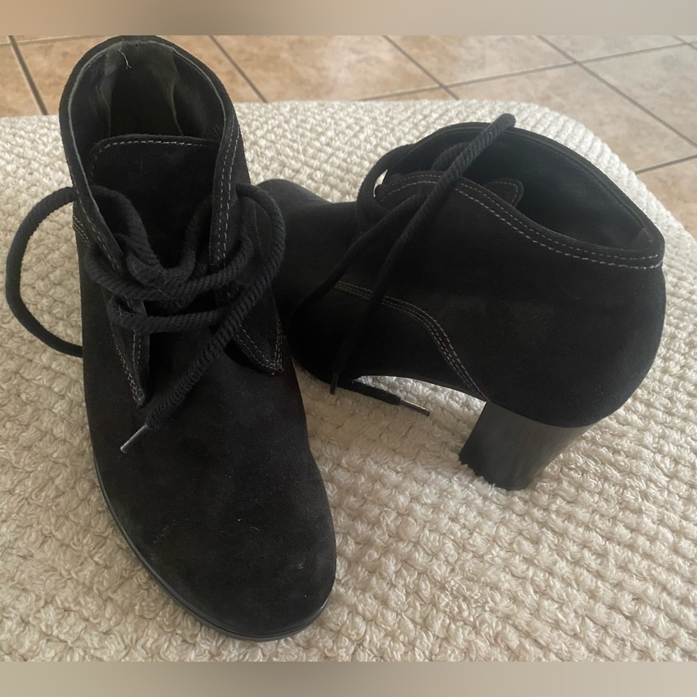 Gabor heeled ankle boots size 7